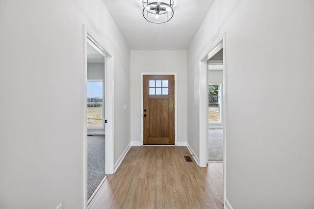 2253 County House Rd, Smithville, TN 37166