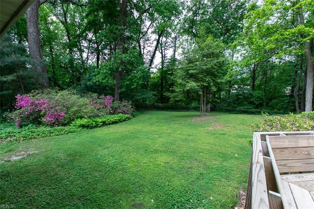 247 Yoder LN, Newport News, VA 23602