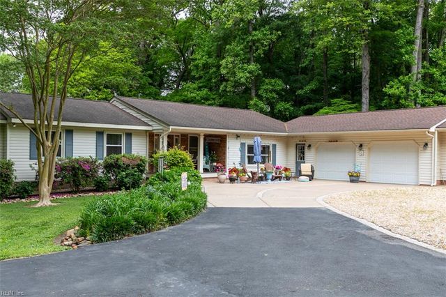 247 Yoder LN, Newport News, VA 23602