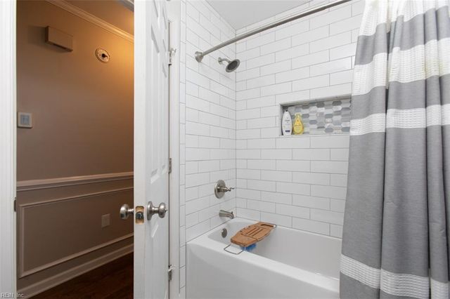 247 Yoder LN, Newport News, VA 23602