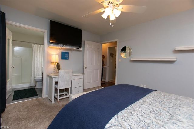 247 Yoder LN, Newport News, VA 23602