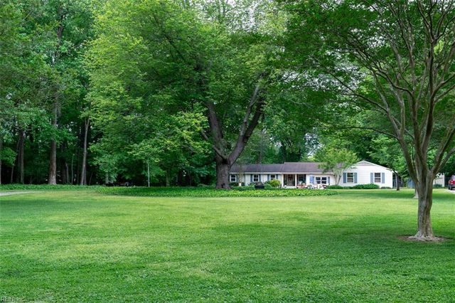 247 Yoder LN, Newport News, VA 23602