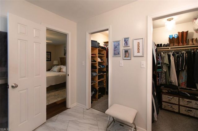 247 Yoder LN, Newport News, VA 23602