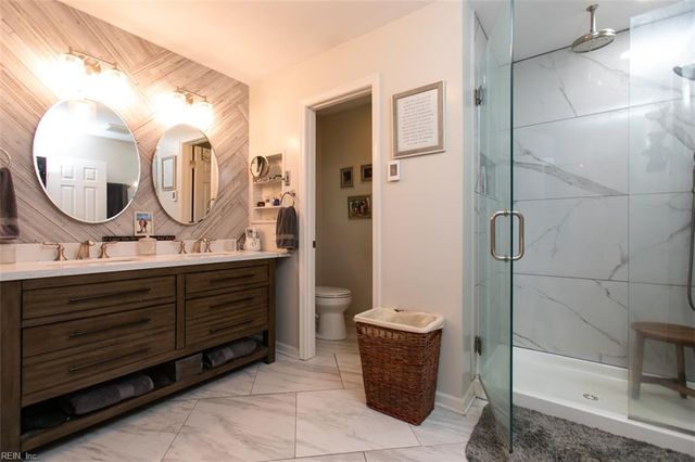 247 Yoder LN, Newport News, VA 23602