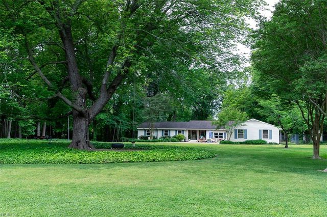 247 Yoder LN, Newport News, VA 23602