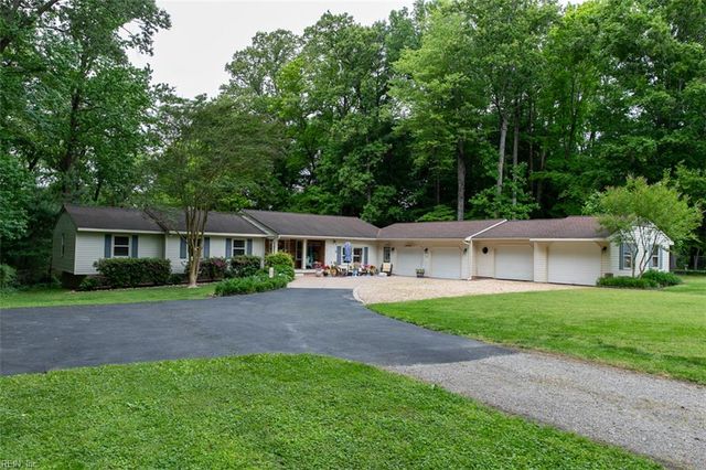 247 Yoder LN, Newport News, VA 23602