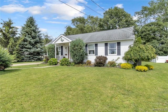 4437 Willow Lane, Hamburg, NY 14075