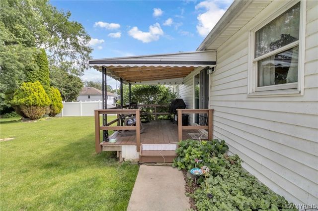 4437 Willow Lane, Hamburg, NY 14075