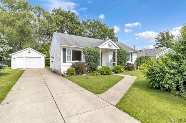4437 Willow Lane, Hamburg, NY 14075