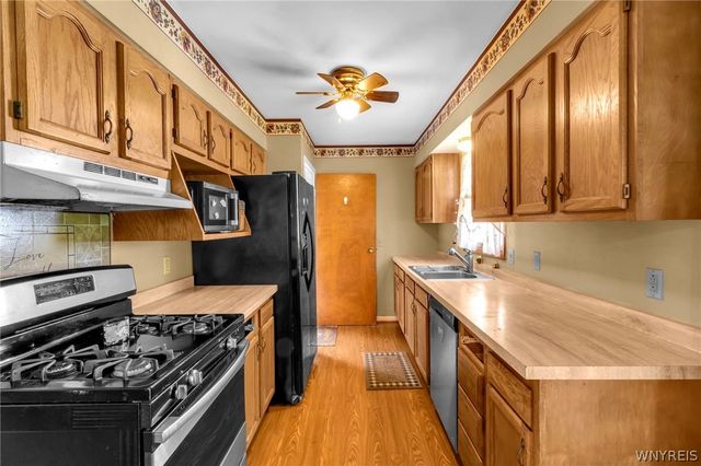 4437 Willow Lane, Hamburg, NY 14075