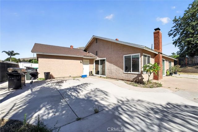 115 Shirley Court, Colton, CA 92324