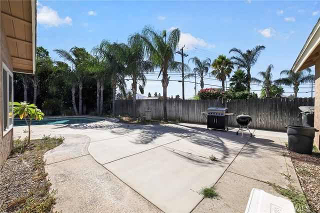 115 Shirley Court, Colton, CA 92324