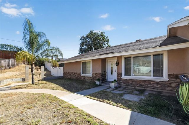 115 Shirley Court, Colton, CA 92324