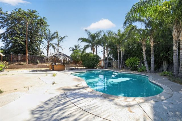 115 Shirley Court, Colton, CA 92324