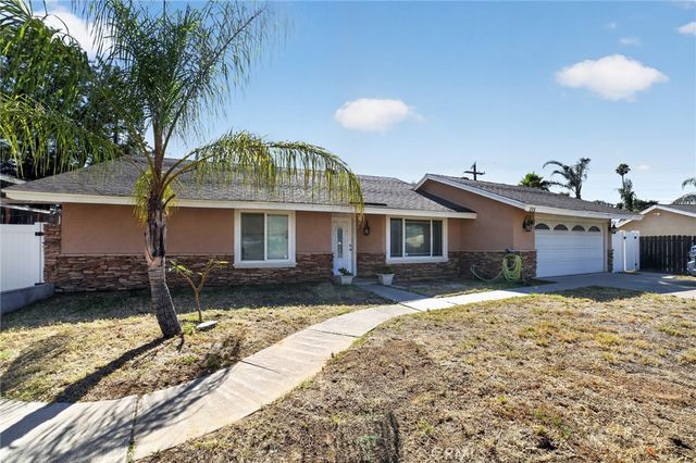 115 Shirley Court, Colton, CA 92324
