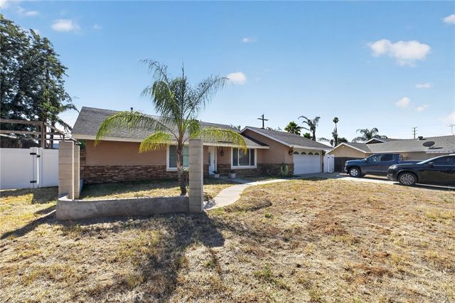 115 Shirley Court, Colton, CA 92324
