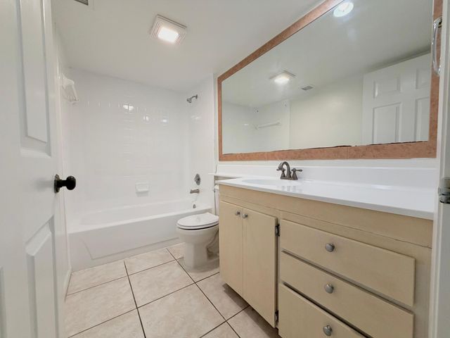 3511 Village Boulevard Unit 103, West Palm Beach, FL 33409