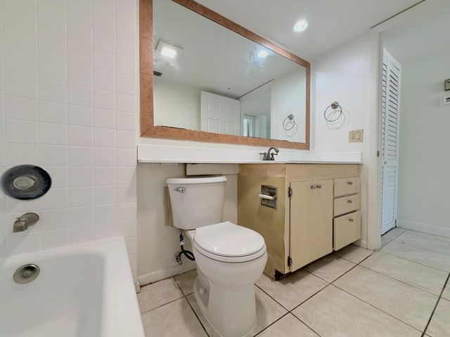 3511 Village Boulevard Unit 103, West Palm Beach, FL 33409