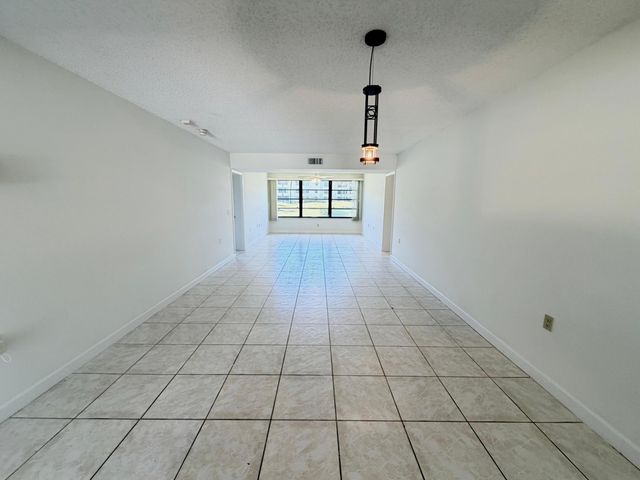3511 Village Boulevard Unit 103, West Palm Beach, FL 33409