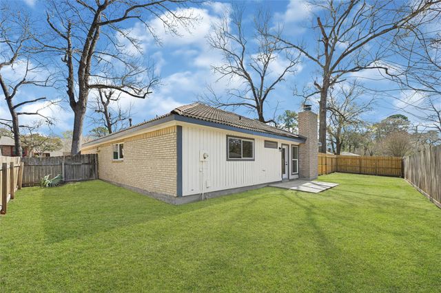 3203 Falling Brook Drive, Houston, TX 77345