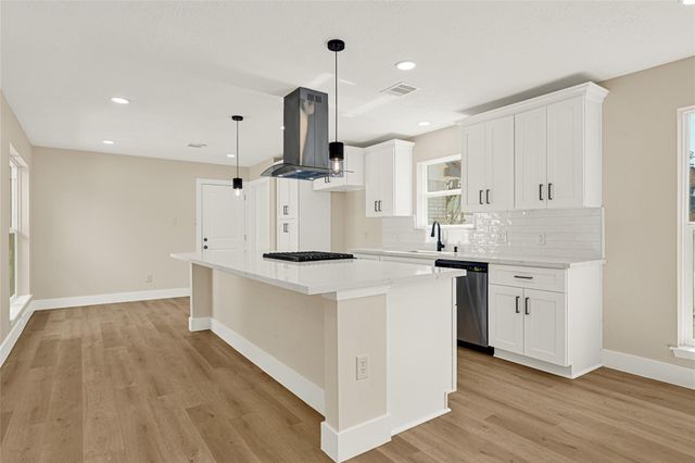 3203 Falling Brook Drive, Houston, TX 77345