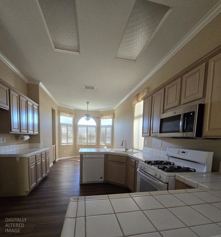 7617 School House Ln, Roseville, CA 95747