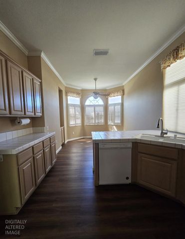 7617 School House Ln, Roseville, CA 95747