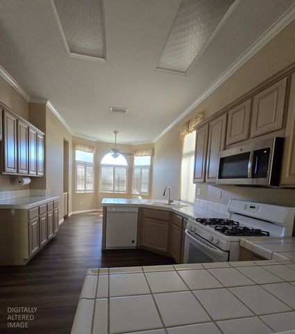 7617 School House Ln, Roseville, CA 95747