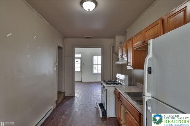 934 West Pine Street, Allentown City, PA 18102