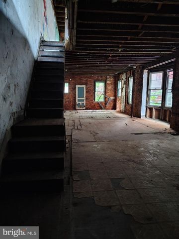 123 W MANHEIM ST, Philadelphia, PA 19144
