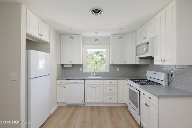 61 Morning Glory Court, Toms River, NJ 08755