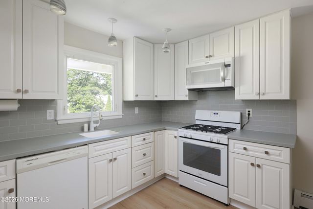 61 Morning Glory Court, Toms River, NJ 08755