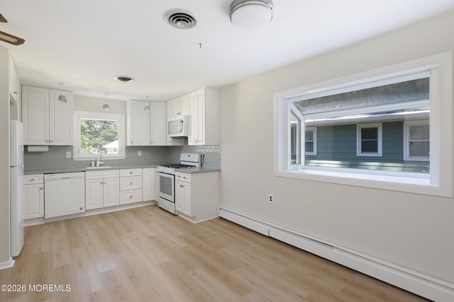 61 Morning Glory Court, Toms River, NJ 08755