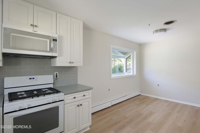 61 Morning Glory Court, Toms River, NJ 08755