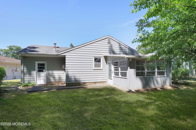 61 Morning Glory Court, Toms River, NJ 08755