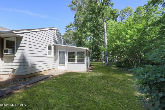 61 Morning Glory Court, Toms River, NJ 08755