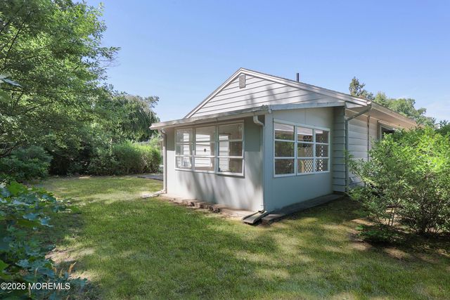 61 Morning Glory Court, Toms River, NJ 08755