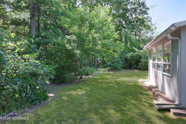 61 Morning Glory Court, Toms River, NJ 08755