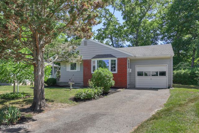 61 Morning Glory Court, Toms River, NJ 08755