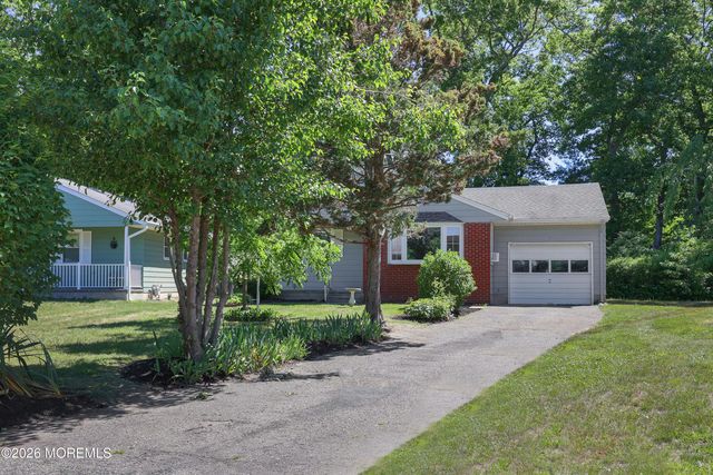 61 Morning Glory Court, Toms River, NJ 08755