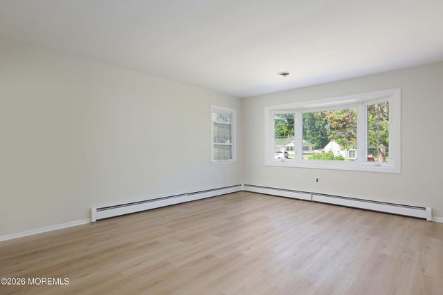 61 Morning Glory Court, Toms River, NJ 08755