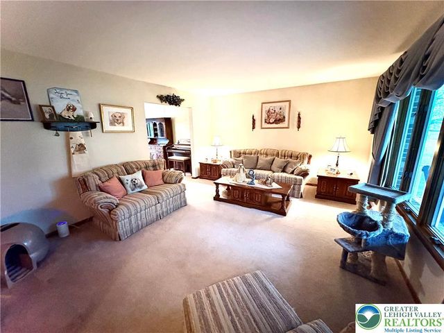 3843 Eagle Road, Washington Twp, PA 18080