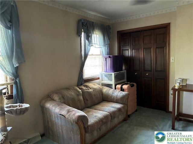 3843 Eagle Road, Washington Twp, PA 18080
