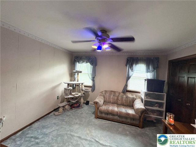 3843 Eagle Road, Washington Twp, PA 18080
