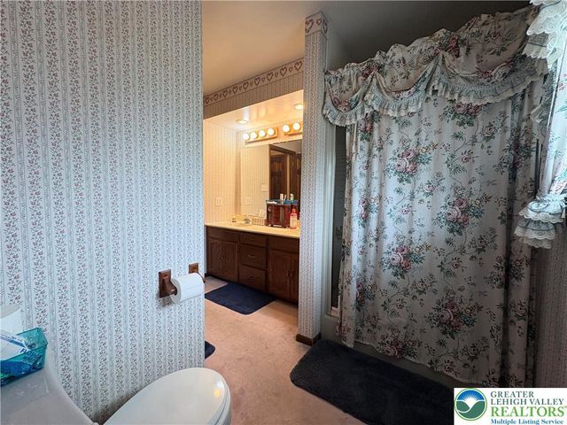 3843 Eagle Road, Washington Twp, PA 18080