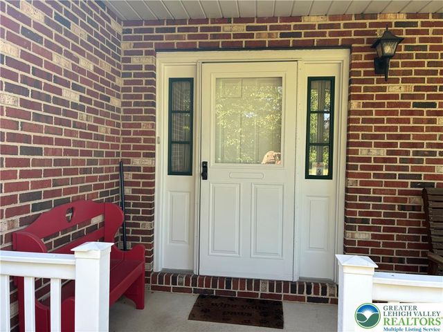 3843 Eagle Road, Washington Twp, PA 18080
