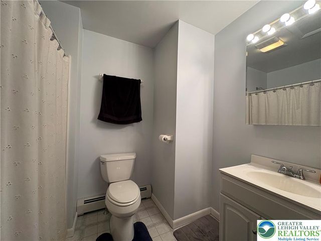 3843 Eagle Road, Washington Twp, PA 18080