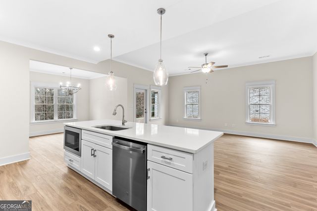 608 Bristleleaf Path, Kathleen, GA 31047