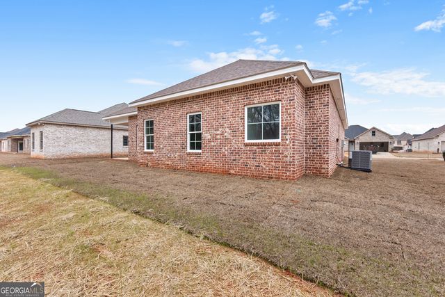 608 Bristleleaf Path, Kathleen, GA 31047