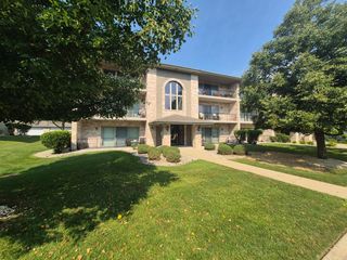 17806 Bernard Drive 2B, Orland Park, IL 60467